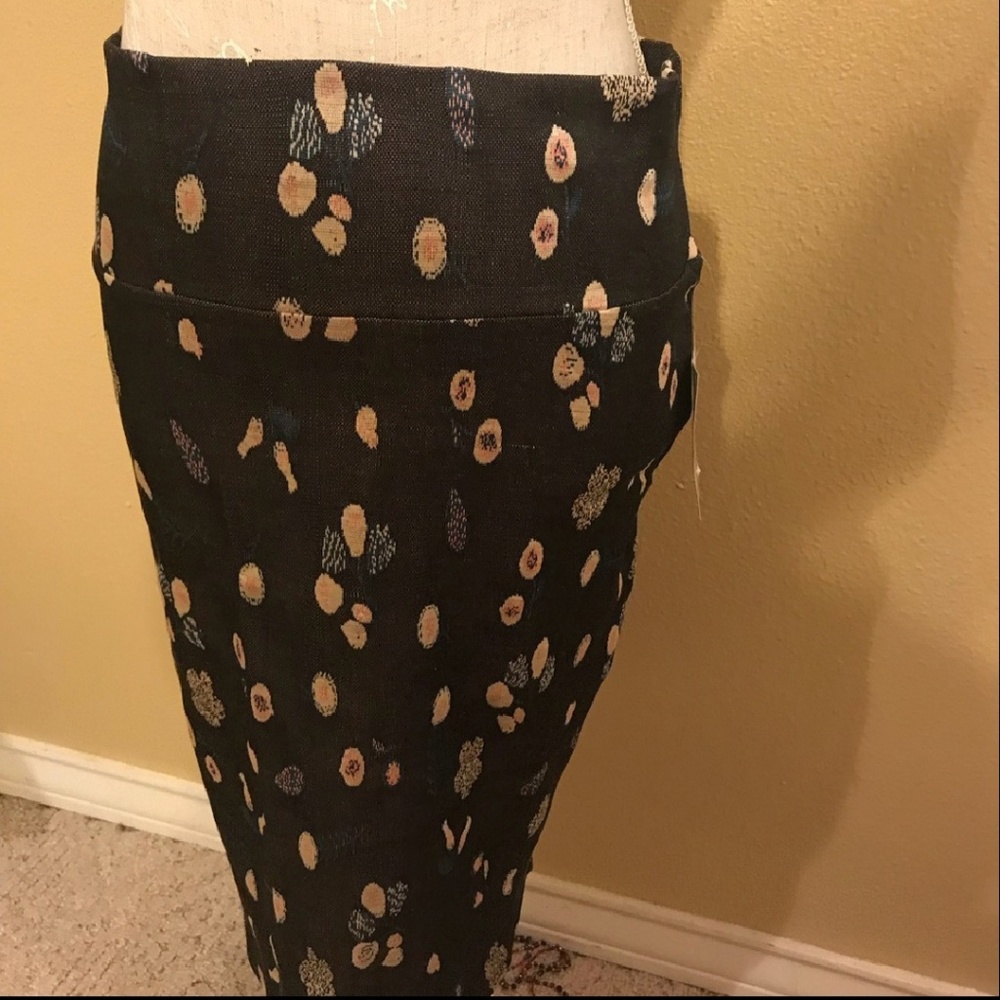 LuLaRoe Cassie skirt size Large NWT